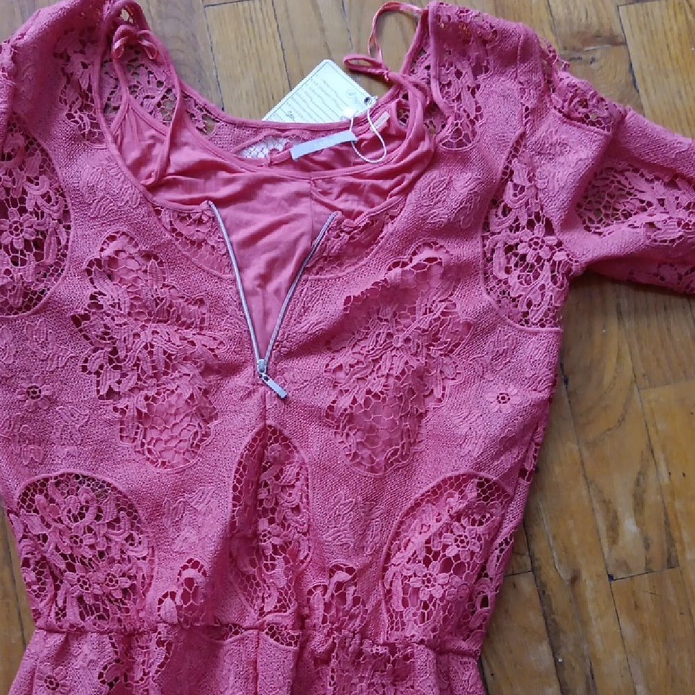 Elegant Lace Long Sleeve Top in Pink - Picture 4 of 6